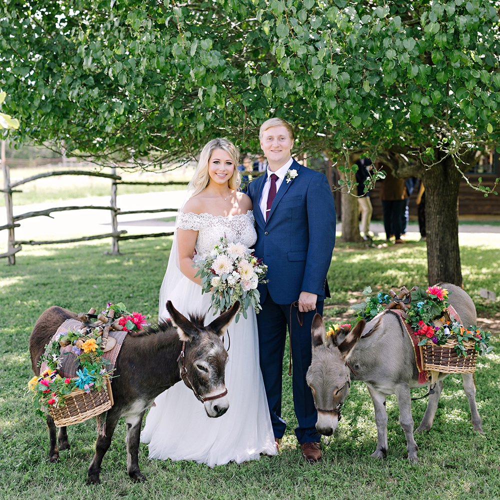 Weddings in Houston (@wedinhouston) on Twitter photo Looking for some al fresco wedding inspiration? Check out this light, bright, fun-filled brunch wedding at Wimberley's picturesque Old Glory Ranch: ow.ly/fPH850zJKF3 | Photo: Julie Wilhite | Venue: <a href="/oldgloryranch/">Old Glory Ranch</a> Looking for some al fresco wedding inspiration? Check out this light, bright, fun-filled brunch wedding at Wimberley's picturesque Old Glory Ranch: ow.ly/fPH850zJKF3 | Photo: Julie Wilhite | Venue: <a href="/oldgloryranch/">Old Glory Ranch</a>
