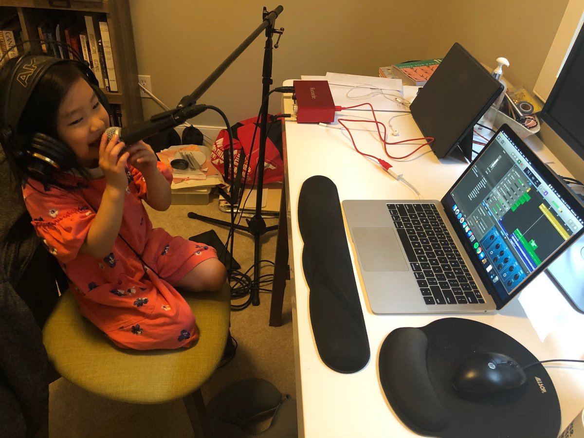 AmlikaQ's tweet image. Husband been recording music 😆 #quarantinefun