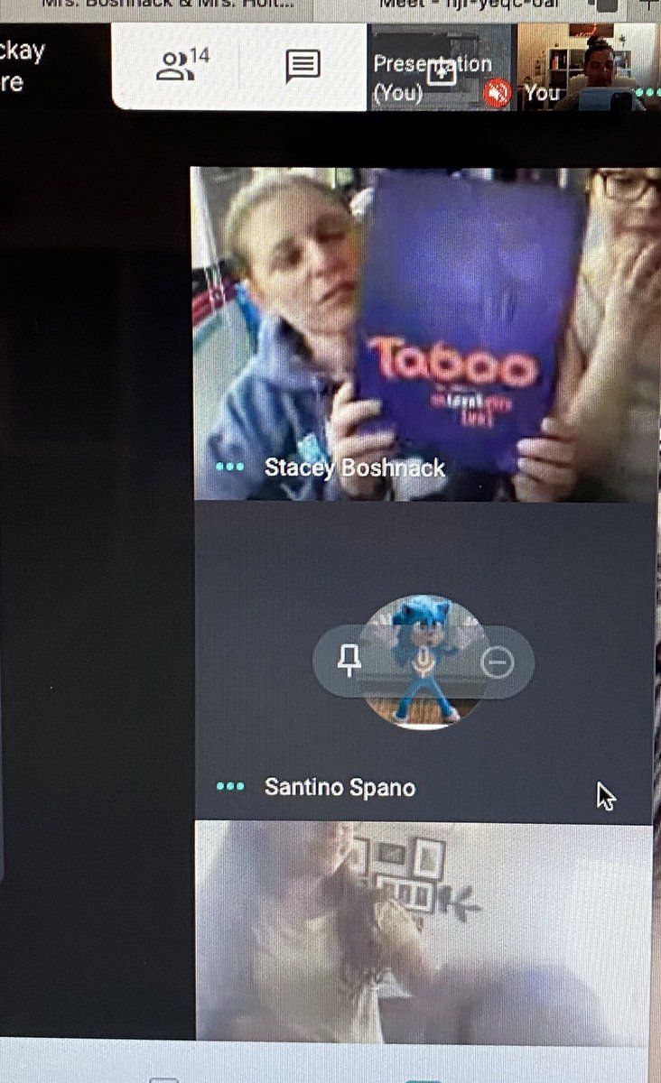 MrsEholtkamp's tweet image. Friday fun scavenger hunt @Bitmoji style with @StaceyBoshnack &amp;amp; our 4th graders! #findsomething... #theylovedit #funandengaging #educationaltoo @WHGWashington @WH_ENL @WhufsdRams