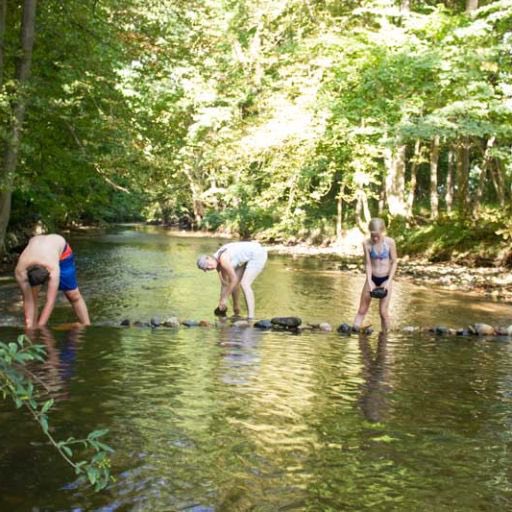 Vanaf nu is ons #familiehuis in de Ardennen met apart slaapchalet ook #tehuur geschikt tot #25personen