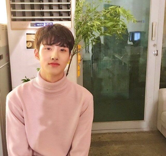 changgu with trees/plants as his background a thread @CUBE_PTG