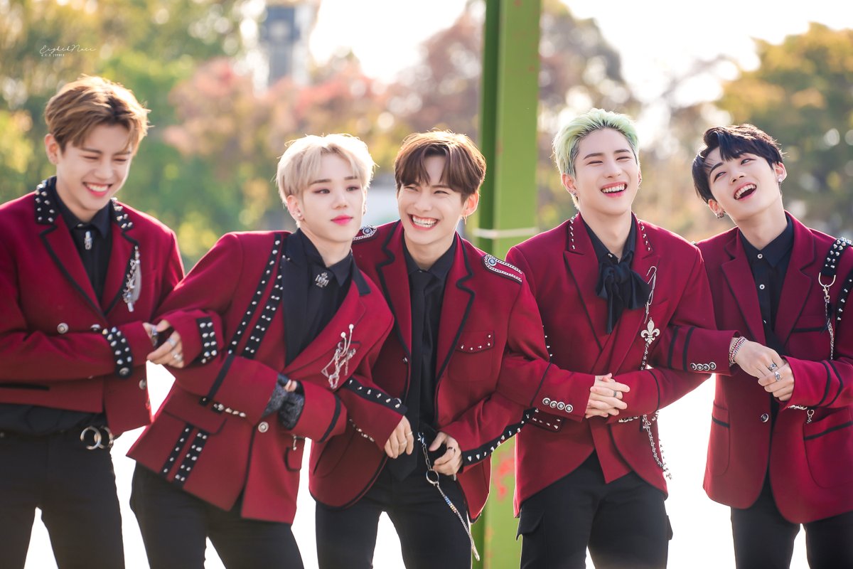 record462's tweet photo. I Love you 3000.
#에이스 #ACE
#3yearsWithACE #ACE3rdDebutAnniversary https://t.co/zDE9OHxc04