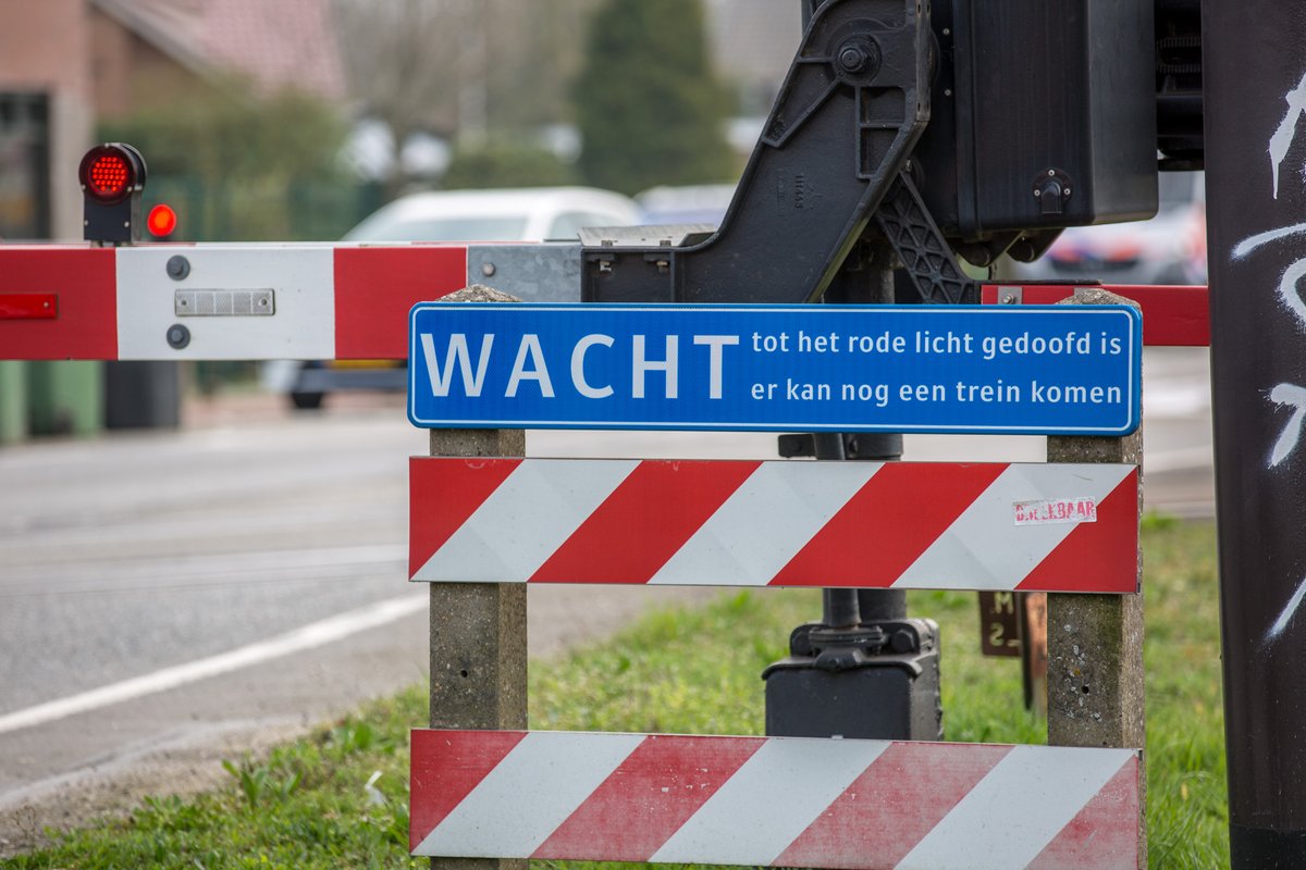 Geen #Treinen tussen Roosendaal en Etten-Leur na #Aanrijding #Attelakenseweg #EttenLeur #NS #Spoor #Stremming.