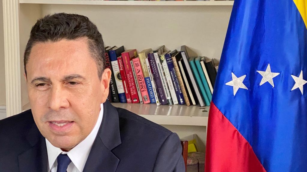 RNVinformativa's tweet photo. Venezuela alerta ante ONU sobre amenaza de EE.UU. contra buques iraníes que transportan combustible https://t.co/rhBklMd7ma #YoSoyDeAqui https://t.co/ge5PbN2rlx
