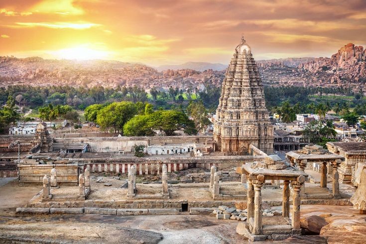 Each Day The Rising Sun Reminds Us About The Greatness Of Our Heritage.

VirupakshaTemple , Hampi,
Karnataka