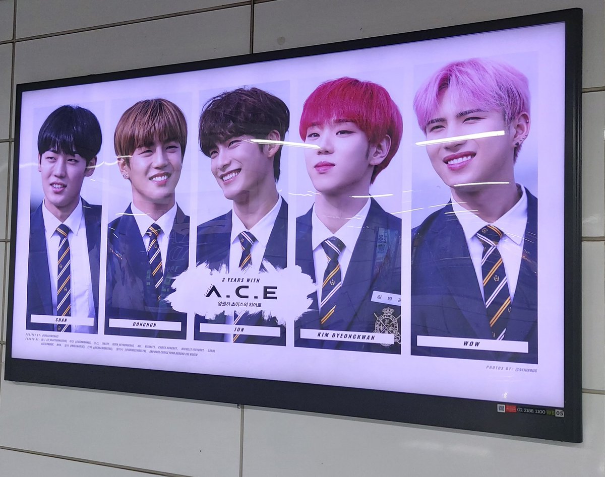 Dandelion_S2_S2's tweet photo. 🎉에이스 3주년 축하해🎉
이쁜 광고 잘 보고 왔습니다👍👍👍
@OwO_930515
#ACE #에이스 #CHOICE #초이스
 #에이스초이스나이스 #에이스데뷔3주년
#3YearsWithACE #에이스함께_꽃길만_걷자 https://t.co/AC4sIcEBw4