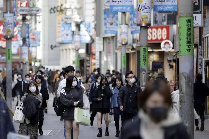 The frustrating thing about it is there’s no one reason, no silver bullet that we can point to and say “Japan did this.” And separate to policy there are many in-built advantages: people tend to wear masks anyway, avoid physical contact, and the obesity rate is incredibly low. 3/