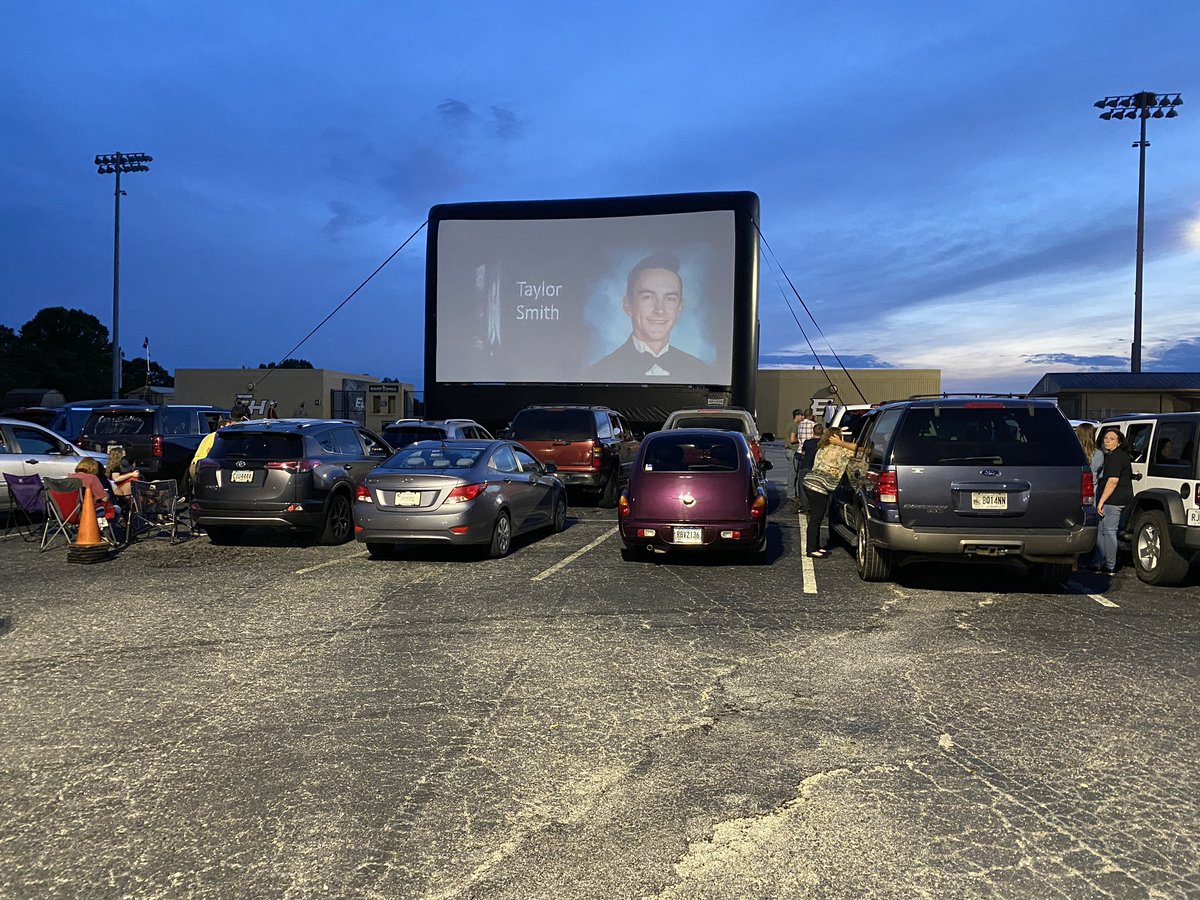 EHHSVikings's tweet photo. #EHHSGraduation2020 “Drive-In” https://t.co/7DxtWkKMQG
