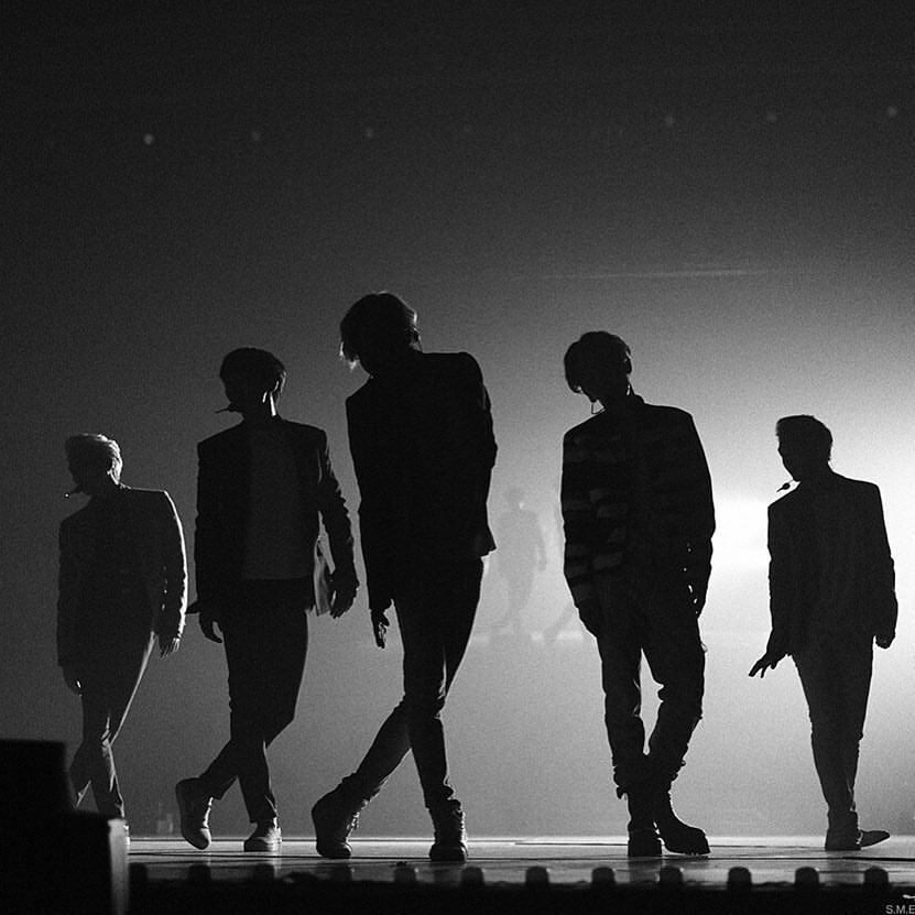 This is what we gonna see when SHINee at the stage.[SHINee at the stage - a t h r e a d pt. 2]