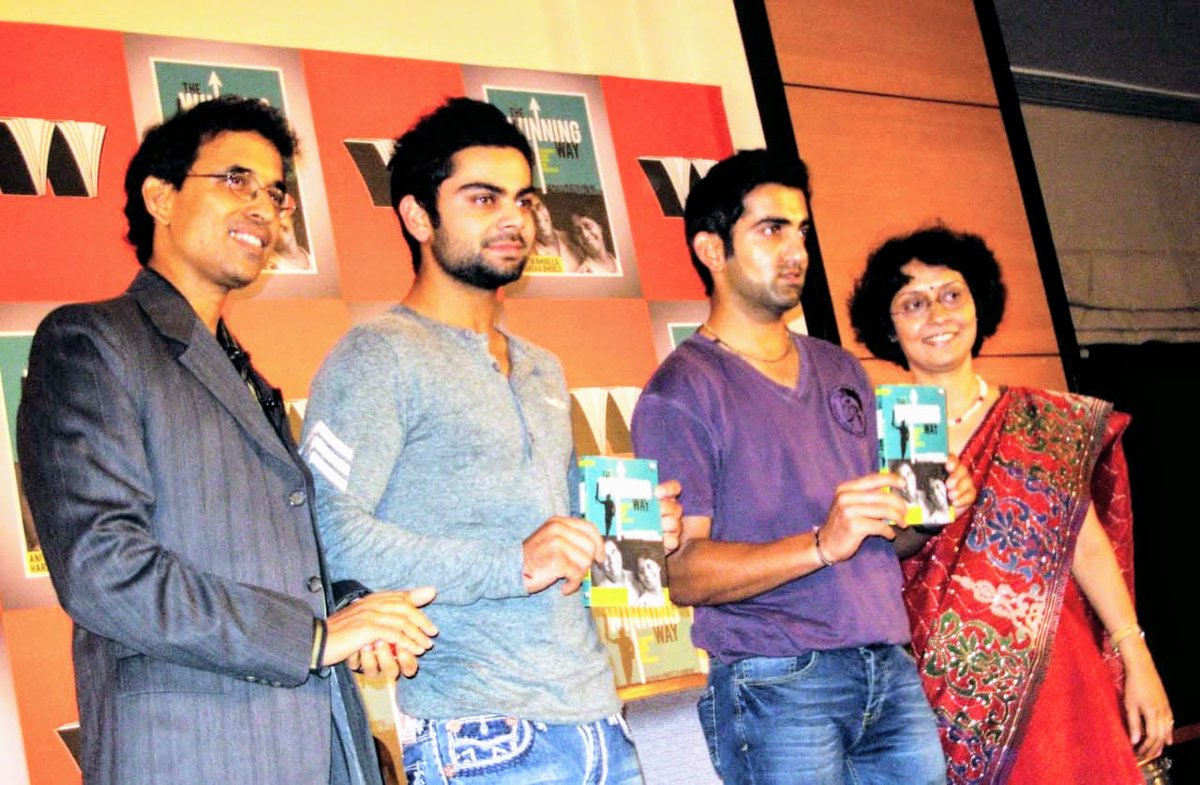 bhogleharsha's tweet photo. 9 years to the launch of #TheWinningWay. Has done 125k copies. Brainchild of @BhogleAnita. Thanks to the leader @GautamGambhir and the emerging leader then @imVkohli for helping us. And to all those who read it and attended the 550+ sessions. https://t.co/EXCJlOncor