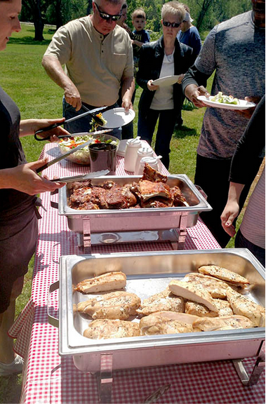 Graduate Class of 2020! We've got your party covered!
Tell Mom and Dad you want BIG RACKS BBQ!
Call 260-705-7387 for our special "YOU DESERVE A PARTY" Special! 

#classof2020strong #GraduateTogether #Graduation2020 #Social_Distancing #SupportLocalBusinesses #catering #BBQ