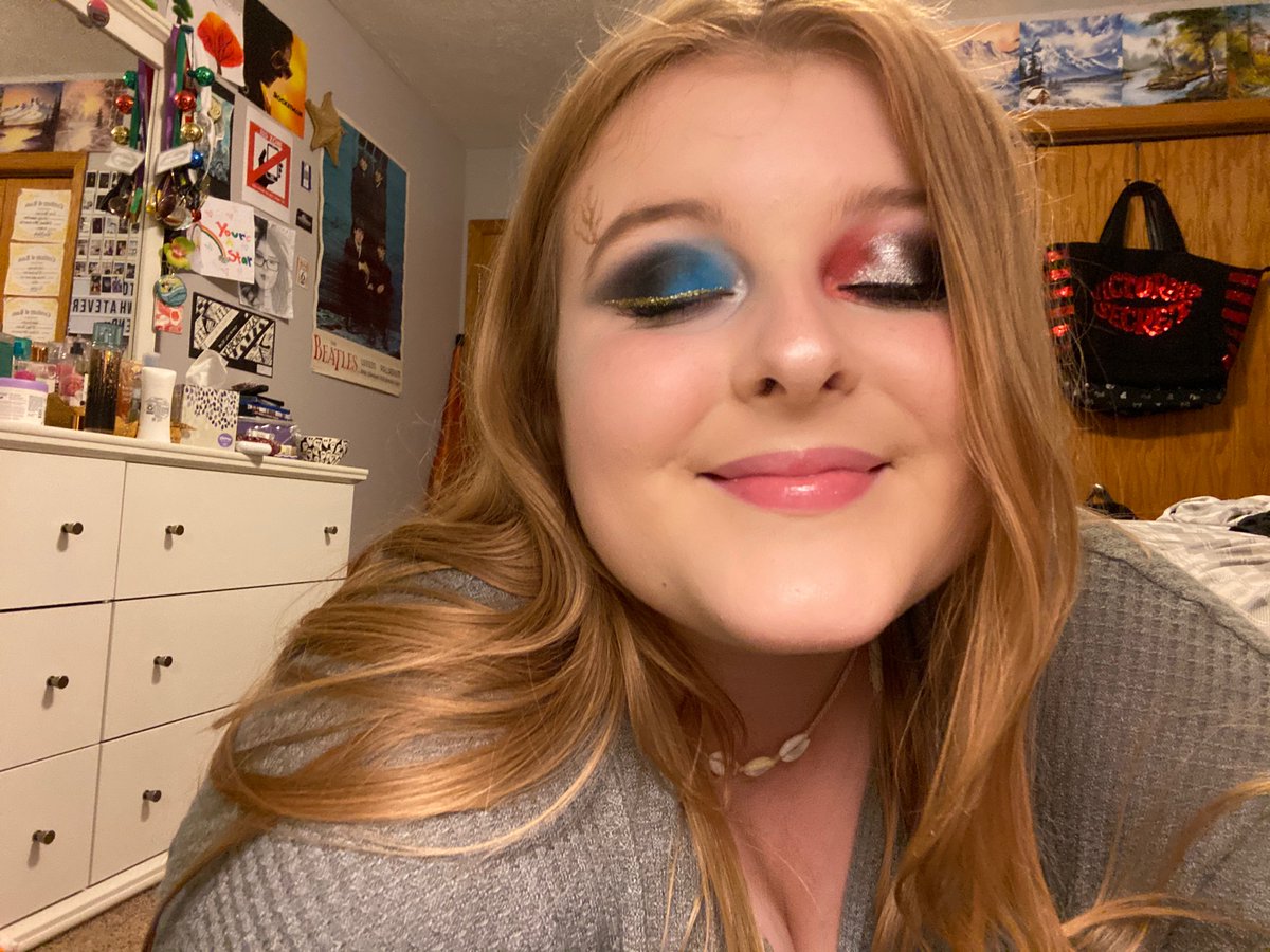 freddysmita's tweet image. •𝔴𝔢𝔩𝔠𝔬𝔪𝔢 𝔱𝔬 𝔱𝔥𝔢 𝔤𝔯𝔦𝔰𝔥𝔞𝔳𝔢𝔯𝔰𝔢•

here’s my #SixofCrows and #shadowandbone look!! It took a hot minute but I think it turned out alright🥰lmk which look is your favorite:)