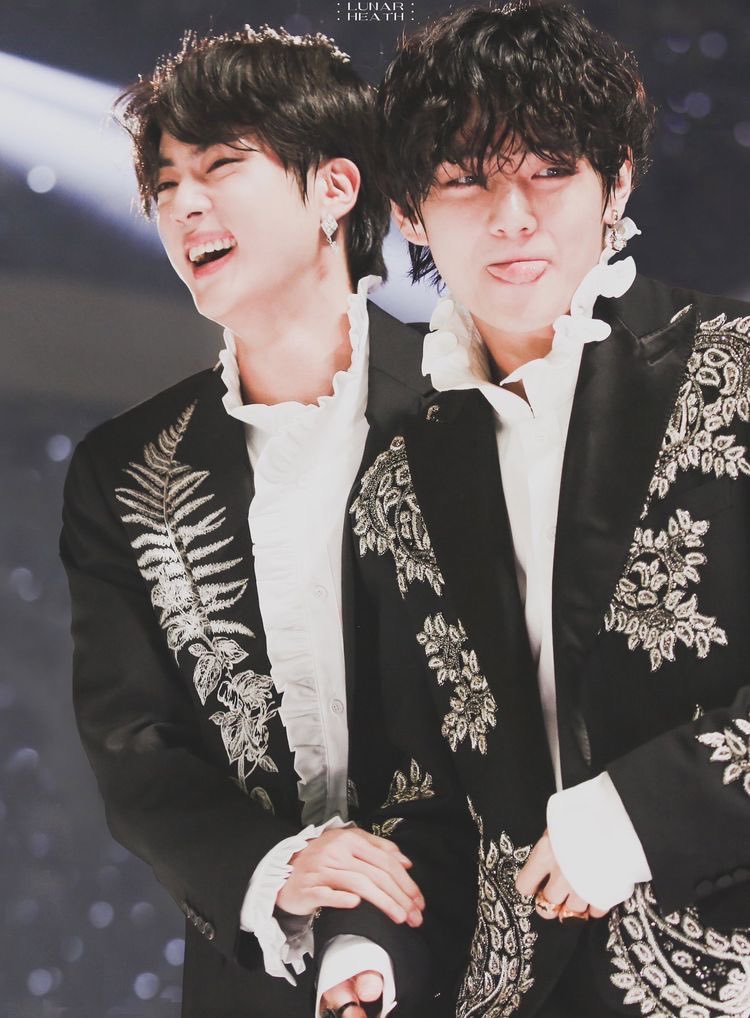 A thread of Taejin smiling but their smile gets bigger as you scroll