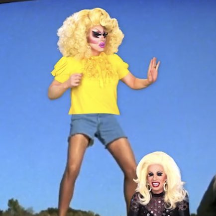trixiemattel's tweet photo. https://t.co/qkZK3TTuX1