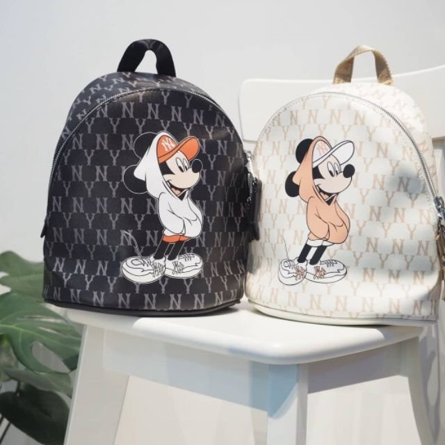 LordVorldermort's tweet photo. ขาย 🧸VI279- MLB X DISNEY MONO BACKPACK NEW YORK YANKEES ในราคา ฿3,690 ใน 
FB: VIShop90919
IG: VIShop90919 https://t.co/rSwZ5sfiC8