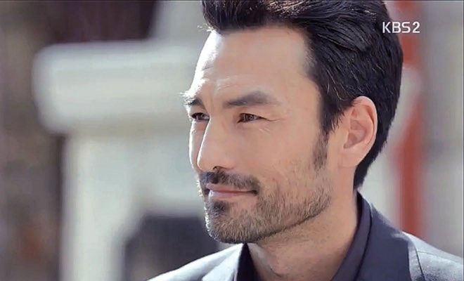 __hallyu's tweet photo. I hate you in DOTS but goodness I LOVE YOU IN MR. SUNSHINE! 

#CaptArgus #MajorKyleMoore https://t.co/oLII3kWgdO