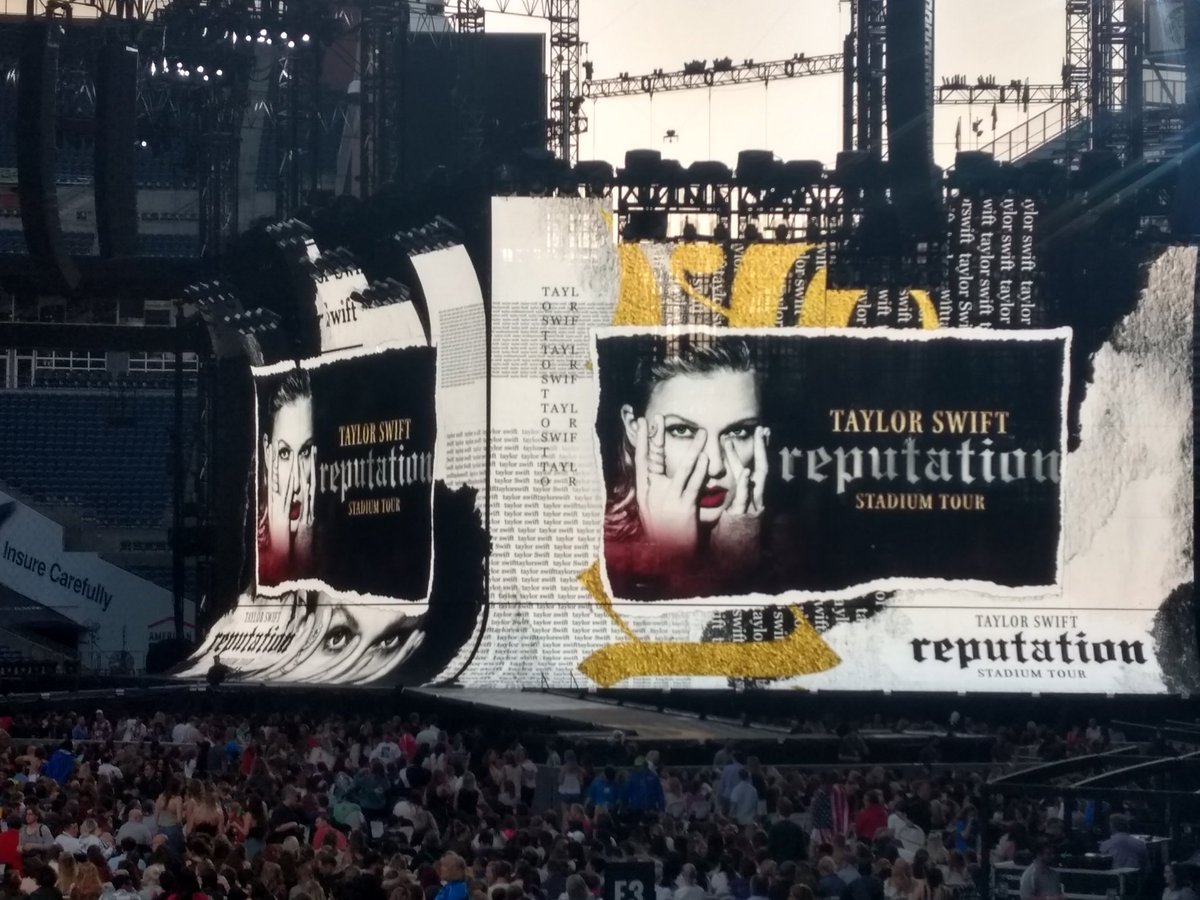 listofexloverss's tweet photo. 2 years since i finally got to see taylor live for the first time π₯Ίπ€ #reptourseattle was 1 of the best days of my life.
met a girl in line who ended up becoming 1 of my best friends ever. fully LOST IT when T sang holy ground. fell in luv w charli π₯Ίπ₯°
get me a time machine. https://t.co/JtuiKwn7Yl