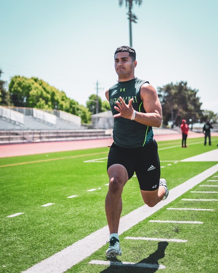 rawdoggg25's tweet photo. This young man is a true Alisal &amp; Salinas legend. Not because he is a D1 player but because ive watched him treat kids that look up to him with the most respect and talk to every kid he sees. He’s a reflections of what an 831 Athlete should strive to be. @Ramoss32_era https://t.co/czjWyin4OE