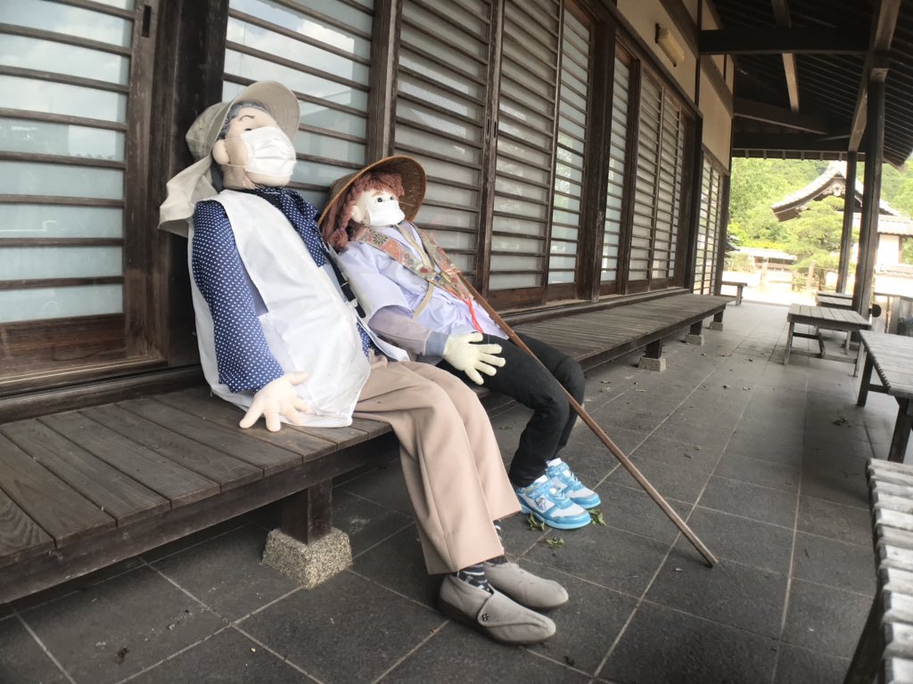 hashikuraji's tweet photo. 箸蔵寺のマスコットも
自粛&amp;お洒落です。

https://t.co/9xumrPMoBH

#箸蔵寺
#hashikuraji
#お守り
#マスク
#マスクチャーム
#maskcharm 
#干支
#梵字 https://t.co/tLZ9G7Tae9