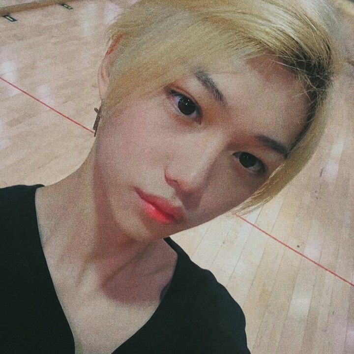 stray kids' lee felix