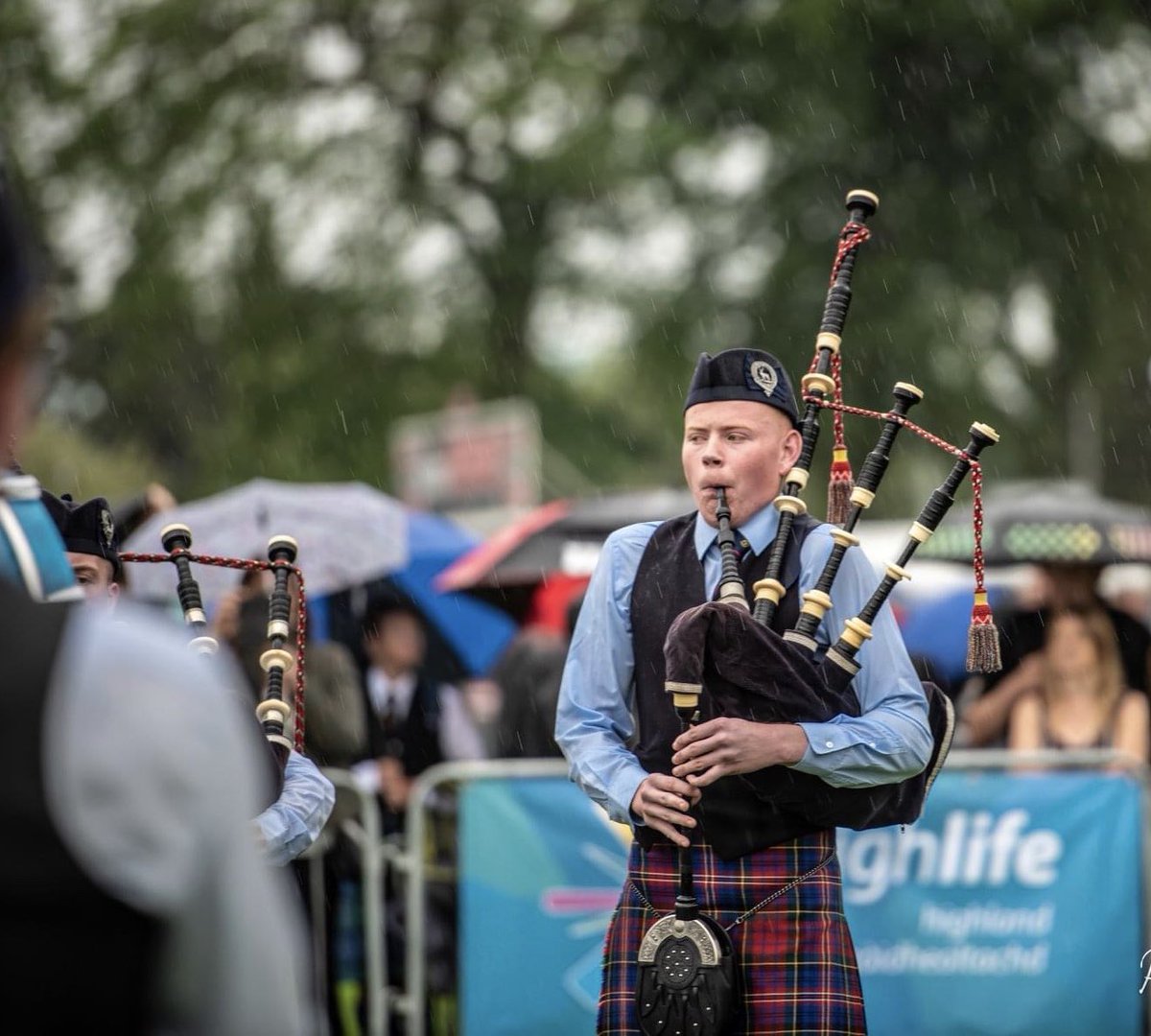 BoxyPB's tweet image. 🎉HAPPY BIRTHDAY JAMIE 🎉

We would like to wish our Pipe Major @jamie_tough99 a very Happy 21st Birthday for today!

Today should have been Jamie’s 1st performance as a G2 Pipe Major at a Major, however that is not to be!

In any case, Happy Birthday Jamie! 🎁

#BoxyPB 🔴🎶🔵