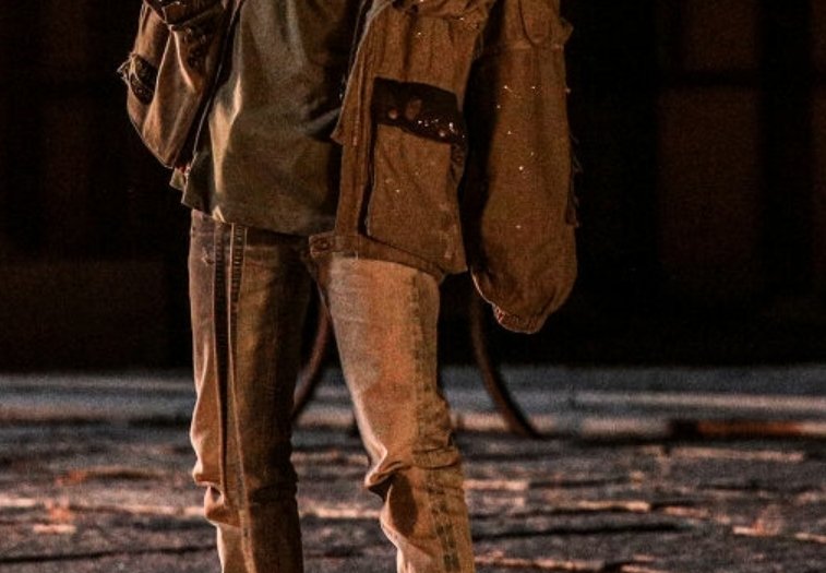 artemis_twt's tweet image. yoongi gangsta but also tiny sweater paws