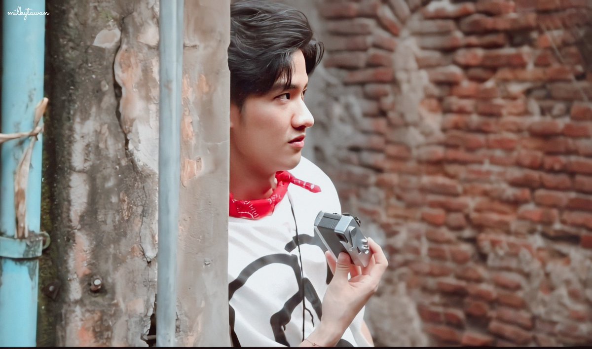[200523] HD pictures of Tay from   #เฟรนด์ขับ. @Tawan_V   #Tawan_V — a thread.