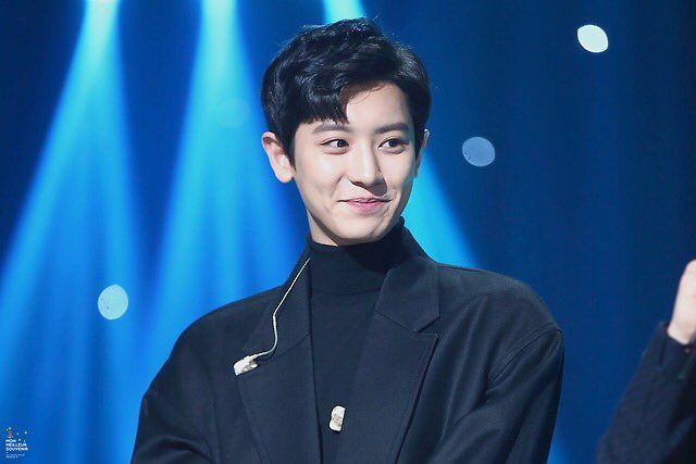 self-indulgent much-needed thread of Chanyeol wearing black because he's a god