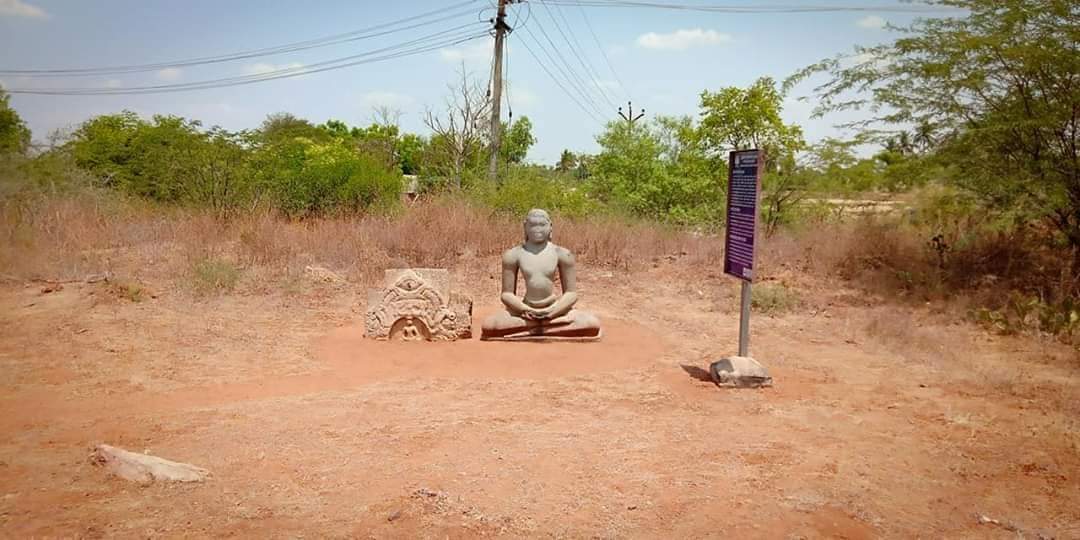 truejainology's tweet photo. State of Jain heritage in tamilnadu.

The Jains caves &amp; temples all over the state are in vandalised condition , completely neglected 

Tamilnadu said to have more than 1000 recorded Jain sites &amp; many of them are oldest in the state.

Puthambur village,tamilnadu

#reclaimtemples https://t.co/QiKZgs9N0r