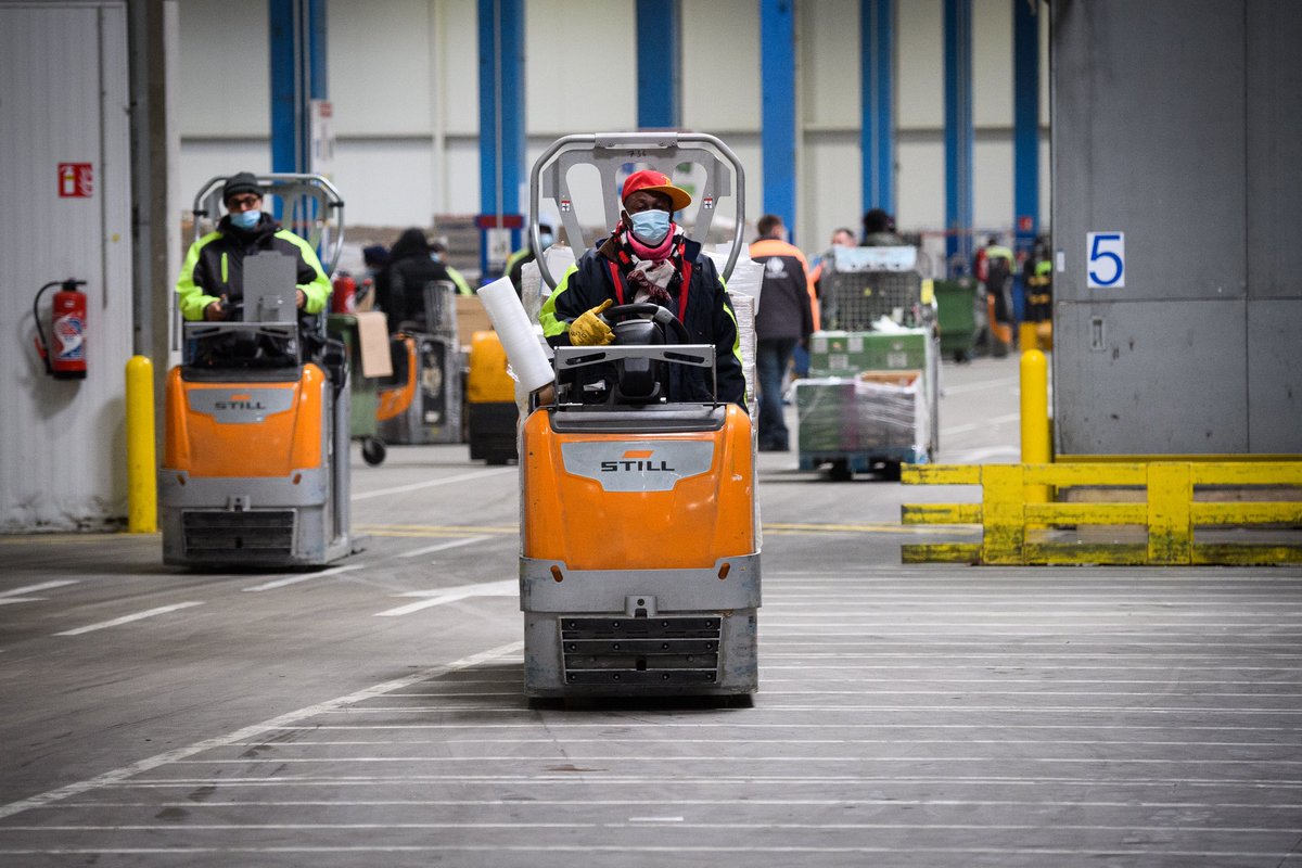 Merci aux salariés de Logidis <a href="/CarrefourFrance/">Carrefour</a> pour leur accueil et leurs explications sur l’adaptation du travail dans le cadre de la crise #COVIDー19. 
Leur engagement a permis d’approvisionner de très nombreux Franciliens en produits frais.