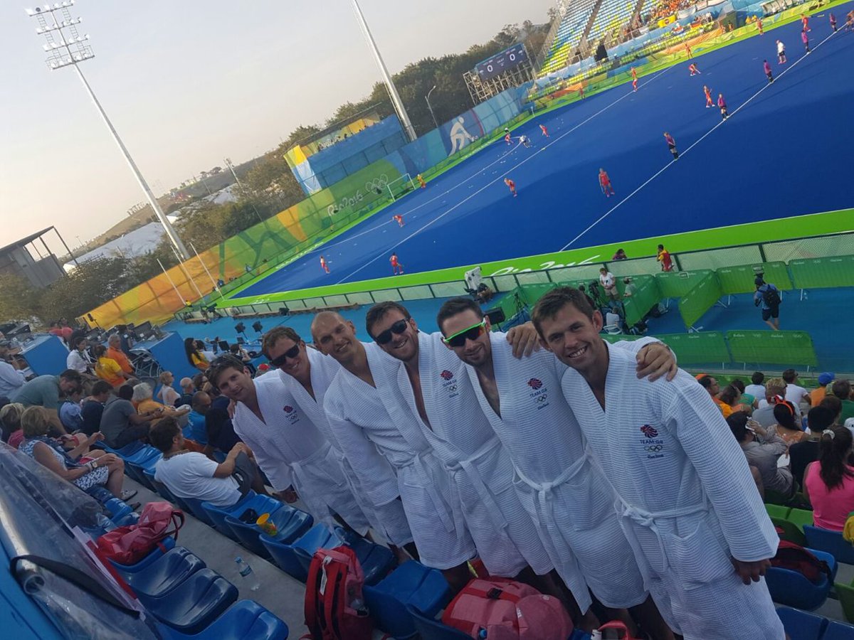 GB rowers at the hockey final: ‘It got a bit sour singing at the Dutch – but was all good fun’ http://tinyurl.com/y8b7r37y 