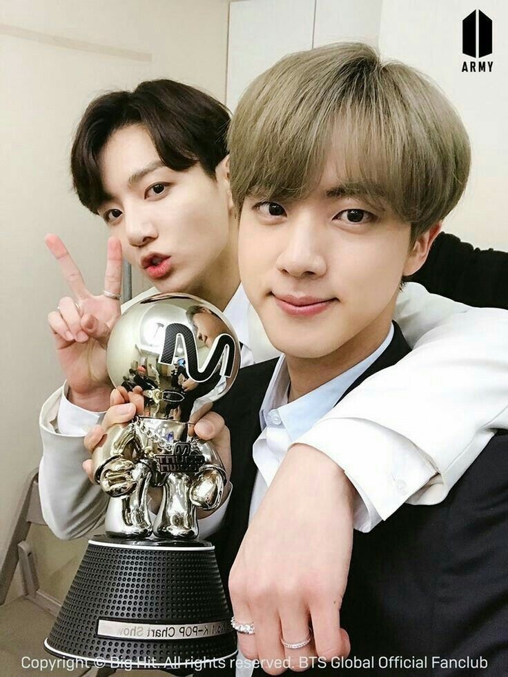 Here's some more Jinkook cauz they are the absolute cutest
