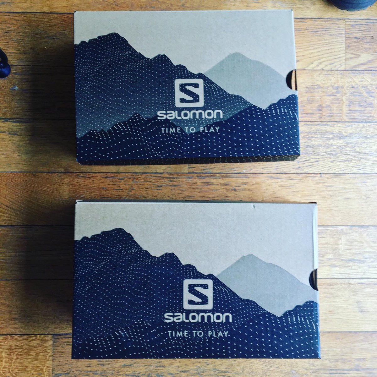 casquetteverte's tweet photo. [Balles neuves 🎾🎾] • Merci @SalomonRunning / Jérémie M. 😬 Ça va faire mumuse avec tout ça 🏃🏻‍♂️ Predict 2 / XA Alpine Pro 👟 • #CasquetteVerte #Running #Trail #GreenCap #Predict2 #Predict #XAAlpinePro #XAAlpine #Shoes #TimeToPlayAgain #TimeToPLAISIR #RunOnEmotion https://t.co/n5GNsFz03e