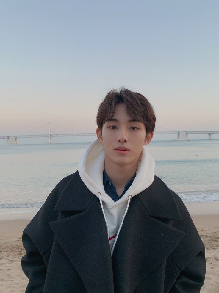 - a thread of winwin but he gets older as you keep scrolling ♡ + in each eras ♡