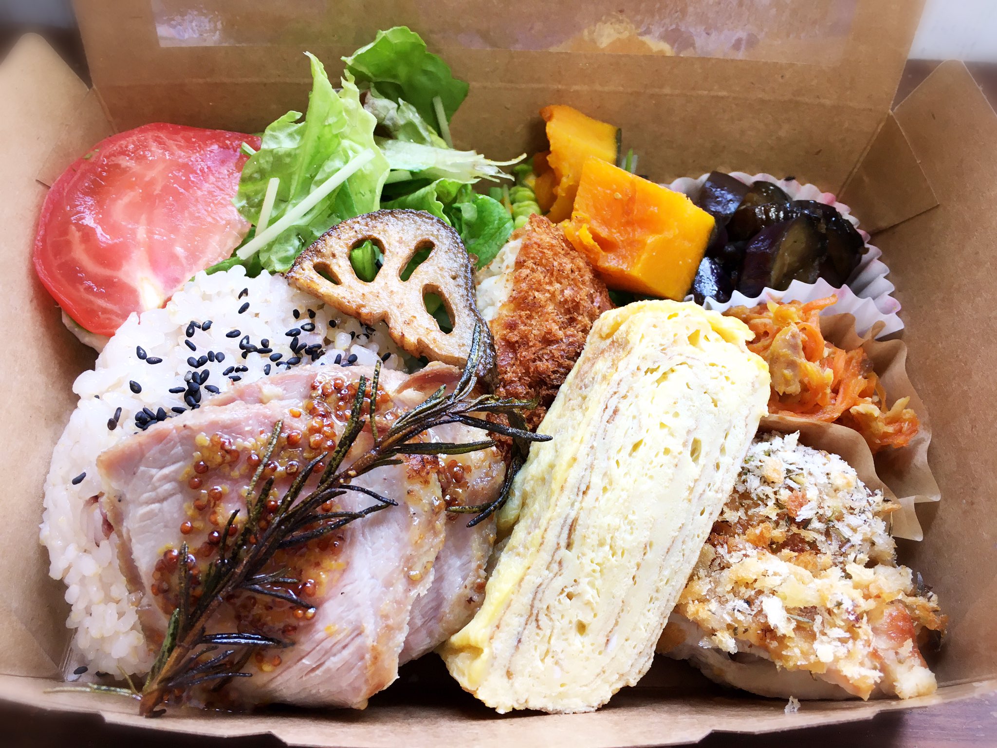 おむすびさん 気まぐれランチボックス テイクアウト お弁当 ランチ ランチボックス ディナー 滋賀カフェ 彦根カフェ 夜食 ケーキ 持ち帰り 夜ご飯 昼ごはん 滋賀ママリ コロナに負けるな 自粛 カフェ カフェ御結滋賀グルメ 滋賀ランチ