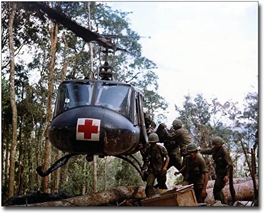 Durante la Guerra de Vietnam observó que los soldados morían durante el transporte desde el campo de batalla, con lo que dotó a los helicópteros de ventiladores y equipos para estabilizar a los heridos.Esto fue el inicio de las aeroambulancias tal y como las conocemos hoy en día