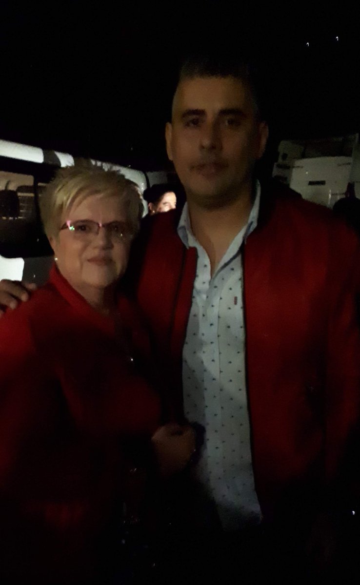 <a href="/Facundo_Arana/">Facundo</a> .
Mira Facu tus compatriotas...vienen desde hace años por el verano a Asturias. Esperemos que la pandemia no les impida venir este año. Se los quiere mucho aquí. 
RÁFAGA.