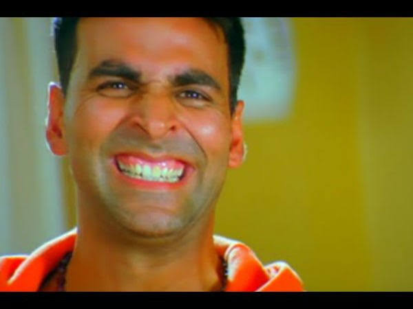 Akshay Kumar as emojis a thread:
