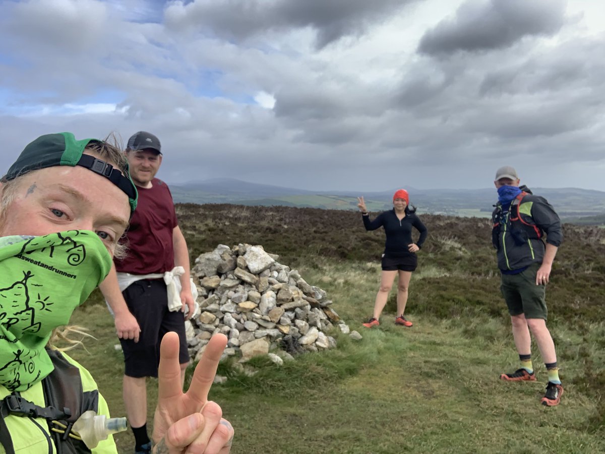 MSRadventures's tweet photo. Ah a great morning back out with some of the #mudsweatandrunners crew on what was a fantastic #trailrun keeping our distance with no hugs or high fives but still to talk to someone while running! Local runners - local hills #jujustrailrunning #trailrunning #trailrun #relive https://t.co/VImKz732PK