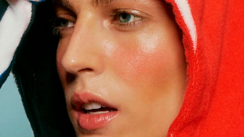 charlys_cils's tweet photo. La bonne huile pour soulager les muscles, la bonne brume reminéralisante, le bon déodorant naturel, ou encore, le bon shampoing doux mais purifiant… Quelques ajustements dans sa routine skincare après le #sport ! https://t.co/RMwzgE7T3L https://t.co/oL3jkkFhKu