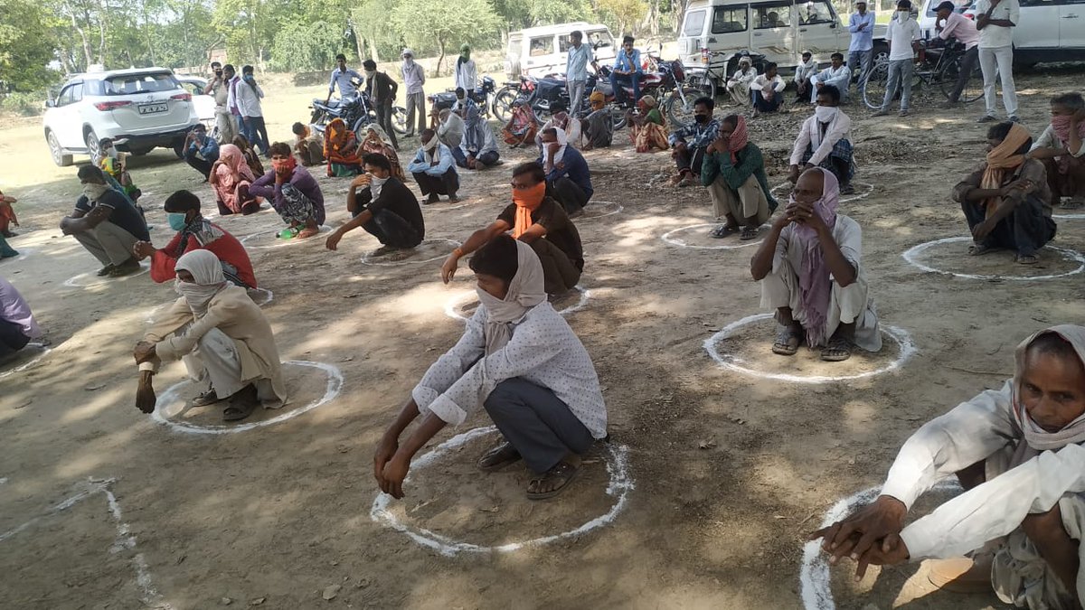 mp_kaushal's tweet photo. सिधौली विधानसभा के गांव कुंवर गड्डी ��ें जरूरतमंद लोगों को राशन वितरित किया साथ में सुधीर सिंह जी, सौरव सिंह जी, राम करण रावत जी, अनूप श्रीवास्तव जी व अन्य कार्यकर्ताओं ने सहयोग किया। 
#नर_सेवा_नारायण_सेवा @narendramodi @JPNadda @BJP4India @sunilbansalbjp @swatantrabjp https://t.co/zORqVfhKSo