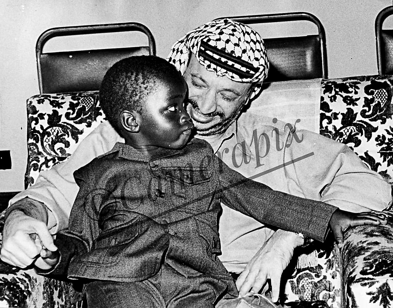 Salim Amin on Twitter: "#fromthevault ... Former Chairman of the Palestine  Liberation Organization (PLO) Yasser Arafat with Mwanga Amin, son of  Uganda\