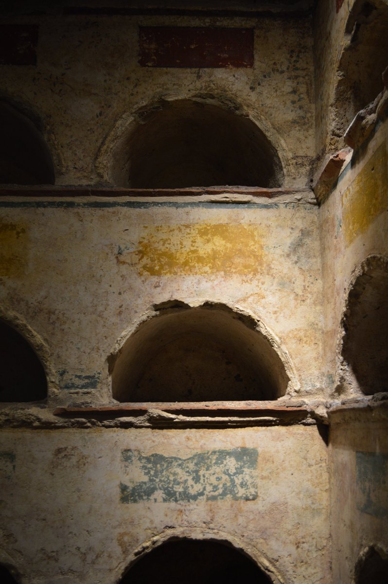 If you love the Roman Republic, the Tomb of the Scipios  #Rome is brilliantly reconstructed with casts of inscriptions & a bust of Ennius. A family tomb that became a museum in Roman times (cf. Cicero). Prepare to don a hard hat for the low ceilings!  @SaveRome  #MuseumsUnlocked