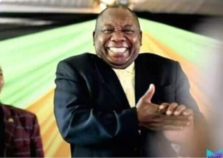 LonaShaun's tweet photo. #BladeNzimande
My roommate is doing his first year and I'm doing my final year His fridge :🍉🍏🍐🍗🥩🍦🍟 https://t.co/9hZveaqdkf