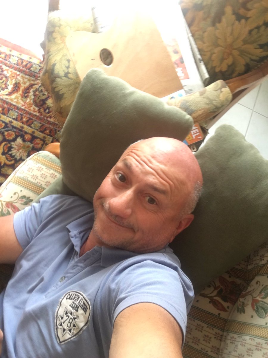 Robinbelfond's tweet photo. 59 ans ! Bouhhhhh https://t.co/COOOiR0v1C