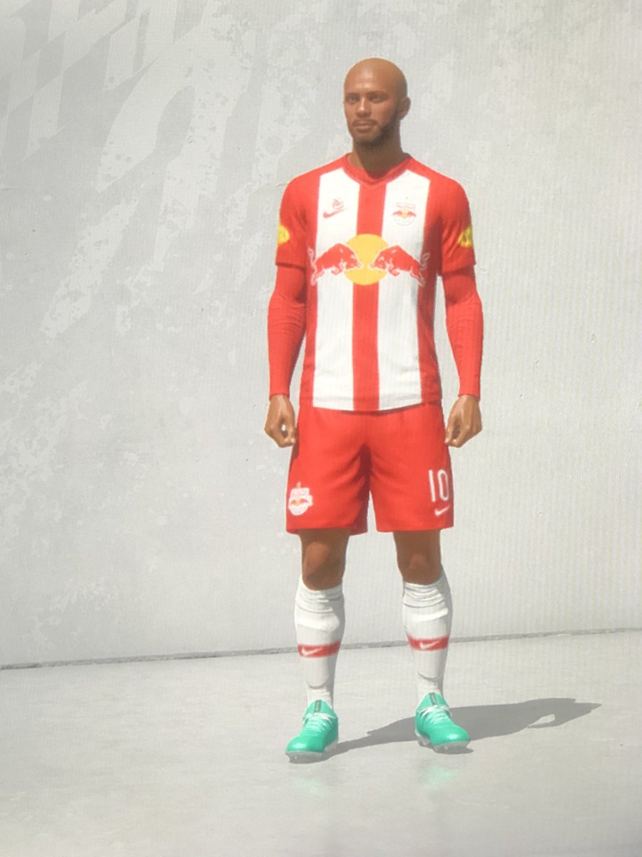floboboyce's tweet photo. After getting the A-League Golden Boot my rookie season with Melbourne City, #VirtualFlobo has signed on with RB Salzburg. #Fifa2020 https://t.co/aXXRKL5YEM