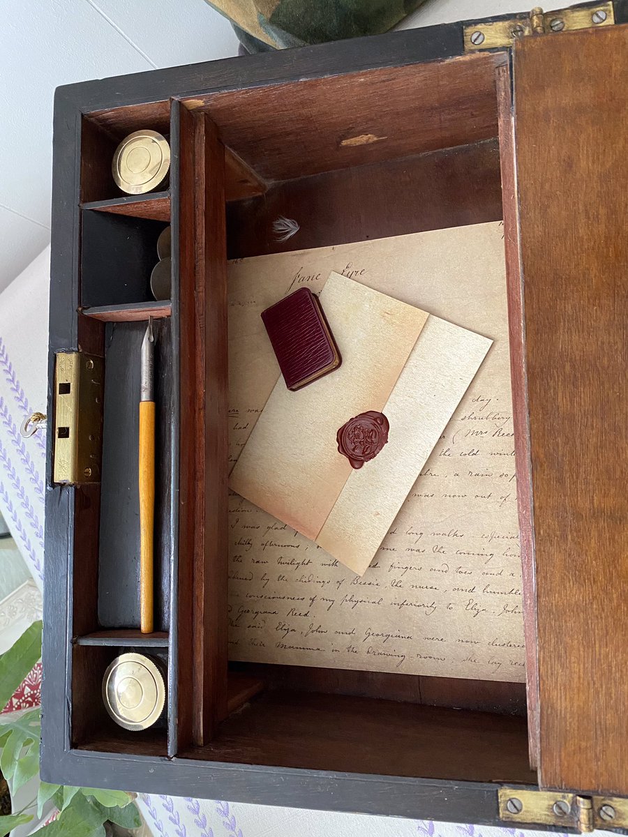 R40JTR's tweet image. Victorian joy 💖 #writingslope #Victorian