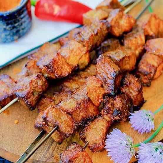 15. SuyaSuya is a very popular delicacy in Nigeria. Conventionally eaten in the evenings, this snack is made with fish or meat doused with spices and then barbequed on a skewer. The spices comprise ginger, peanuts, pepper, dried onions and various stock flavours.