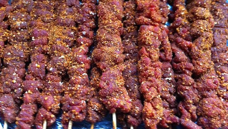 15. SuyaSuya is a very popular delicacy in Nigeria. Conventionally eaten in the evenings, this snack is made with fish or meat doused with spices and then barbequed on a skewer. The spices comprise ginger, peanuts, pepper, dried onions and various stock flavours.