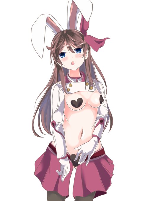 イラストの方は逆バニーの天宮さくらちゃんを描いてます。背景も描かなきゃいけないのでもうちょっとです 